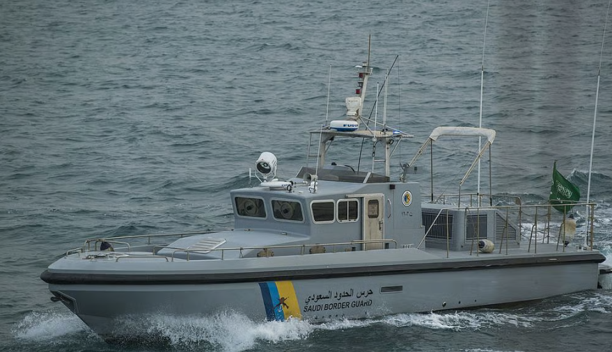 حرس الحدود بالمدينة المنورة يضبط 3 مخالفين للائحة الأمن والسلامة لمزاولي الأنشطة البحرية