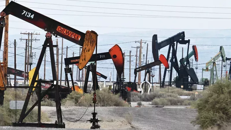 النفط يتراجع مع ظهور آمال لخفض التصعيد بين واشنطن وطهران