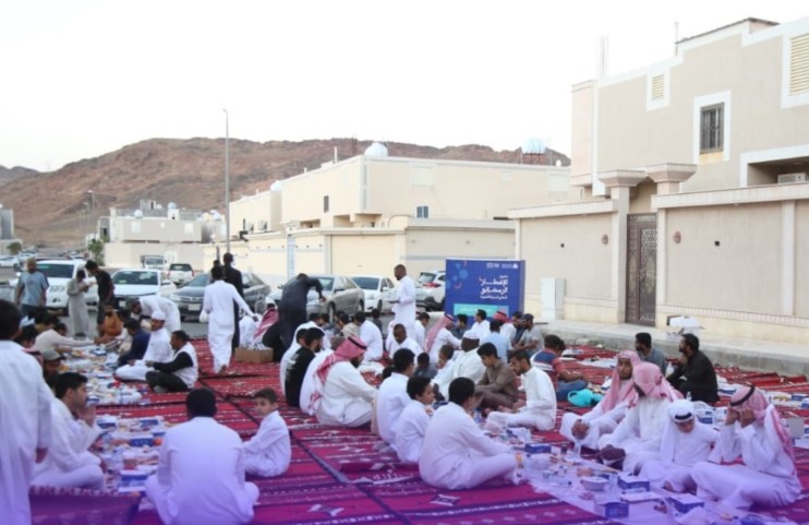 14 ألف مستفيد من موائد الإفطار الجماعي بالمدينة المنورة خلال أسبوع