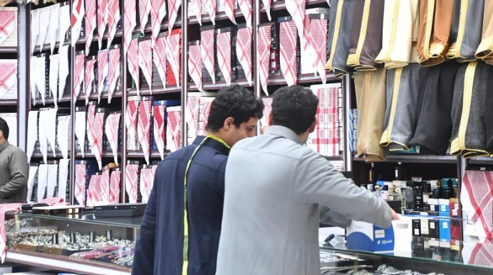 نشاط تجاري مكثف في عسير مع اقتراب عيد الفطر