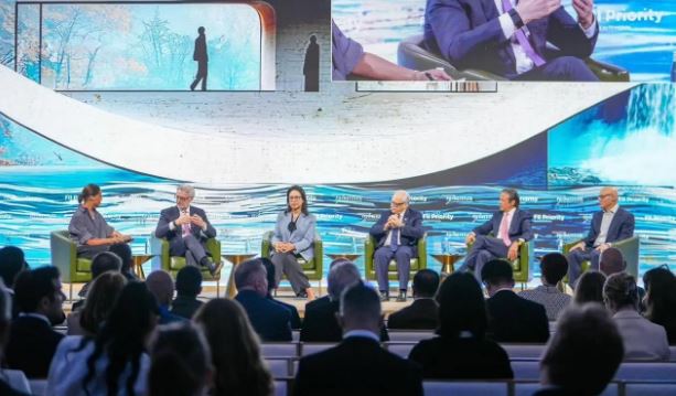 استعراض رؤية «داون تاون الرياض» في قمة الأولوية بميامي