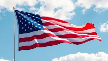 يستثني السفن المارة بهرمز.. واشنطن تعلن حظرًا تامًا على موانئ إيران