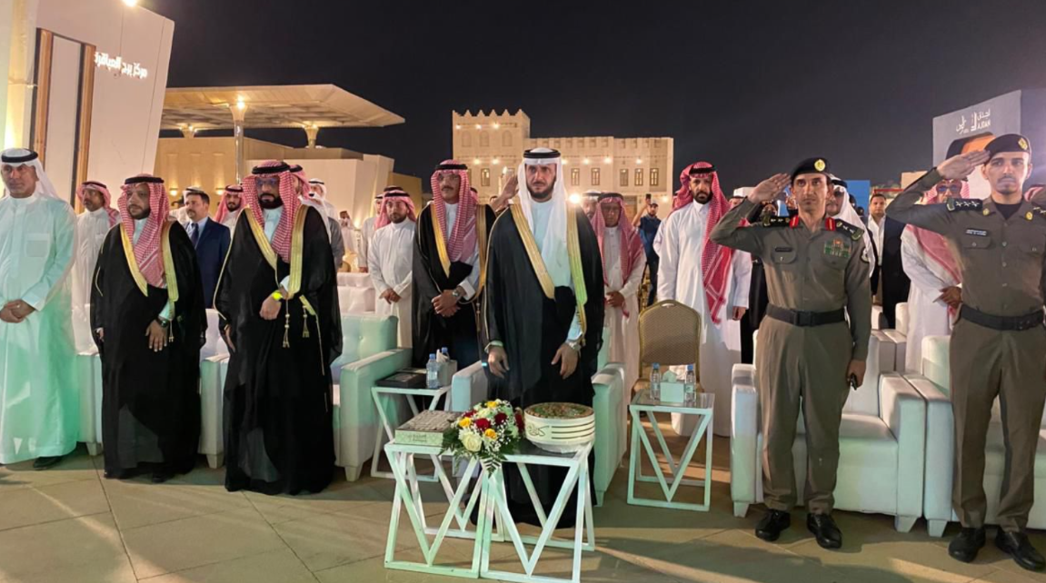 محافظ القطيف يفتتح مهرجان «عالم النباتات والزهور الأول» 