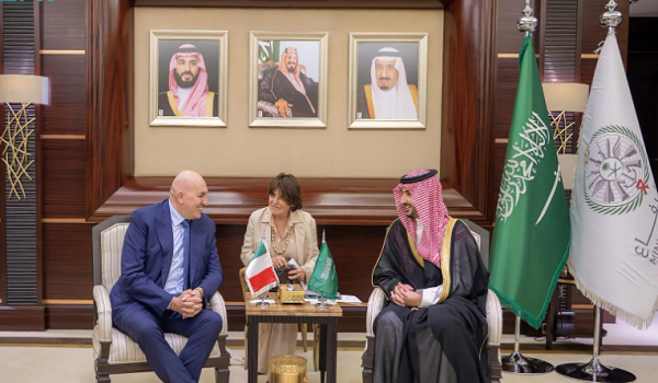 وزير الدفاع يلتقي نظيره الإيطالي.. شراكة دفاعية قوية ومتنامية