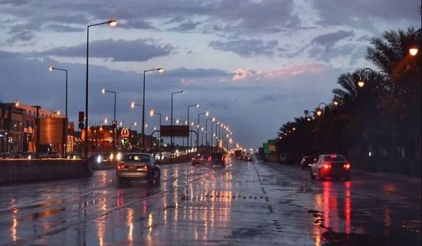 إنذار أحمر.. أمطار غزيرة ورياح شديدة السرعة على منطقة الرياض