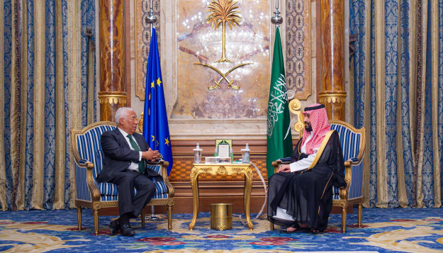 ولي العهد يلتقي رئيس المجلس الأوروبي