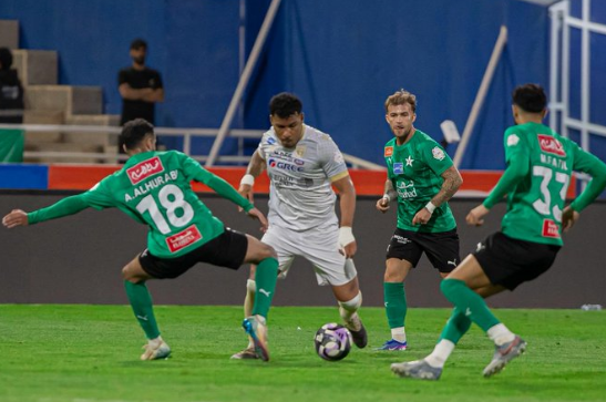 التعاون يفوز على النجمة ويعقد موقفه في دوري روشن التعاون النجمة