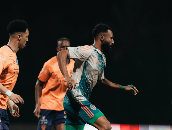 الأهلي يتعثر بالتعادل أمام الفيحاء ويمنح الهلال والنصر هدية الأهلي والفيحاء