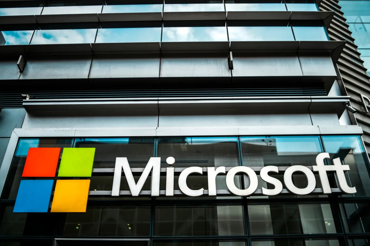 مايكروسوفت تكتب النهاية لتطبيق «أوتلوك لايت» في مايو المقبل