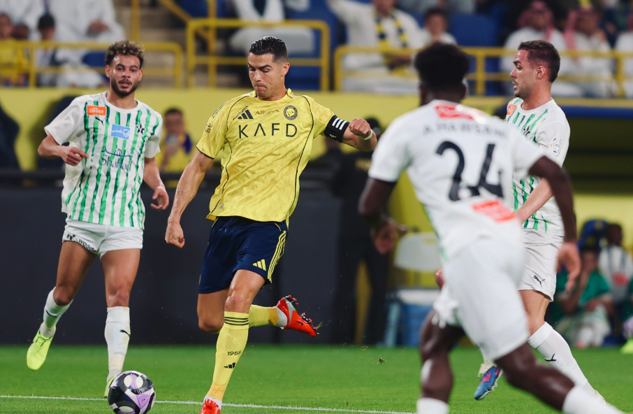 النصر يفوز على النجمة بخماسية ويبتعد بصدارة روشن