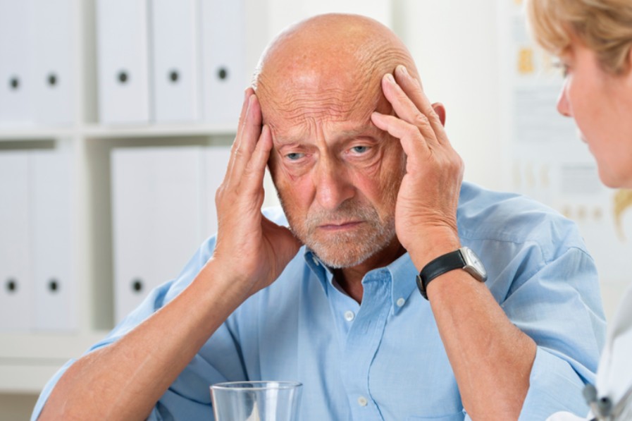 التغيرات الدماغية في ألزهايمر تختلف بين الرجال والنساء