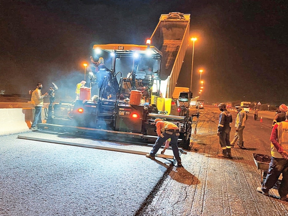بدء أعمال الصيانة الشاملة للطرق في حيّي طويق والملك فهد بالرياض