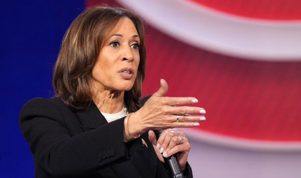 هاريس تلمّح لاحتمال الترشح للرئاسة الأمريكية في 2028