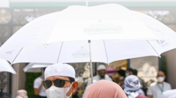 إحرامات بالملايين ومظلات تغطي المشاعر.. كيف تستعد الأسواق السعودية لمواسم الحج القياسية؟