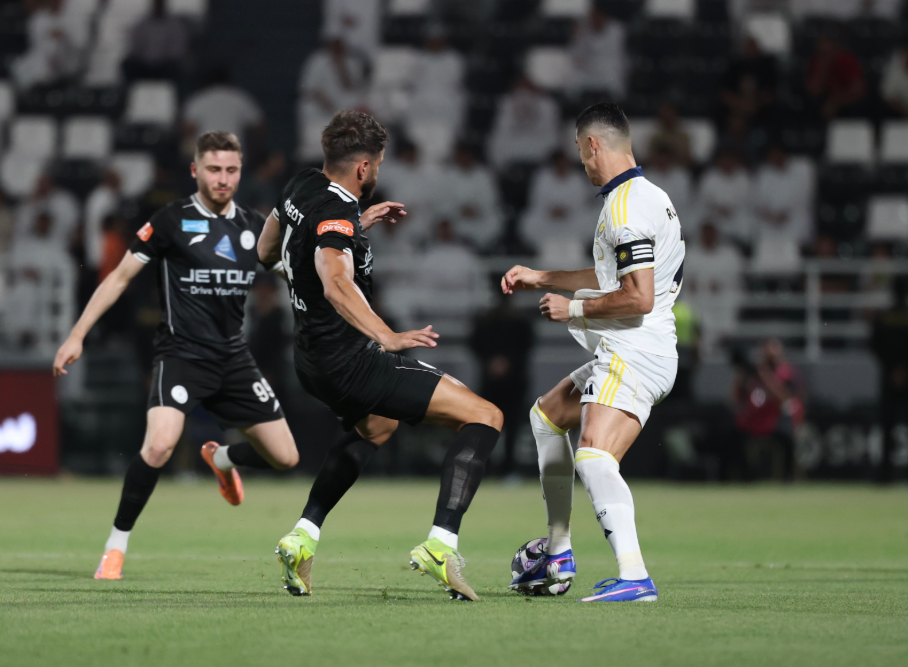 النصر يفوز على الشباب برباعية مثيرة ويوسع الفارق مع الهلال