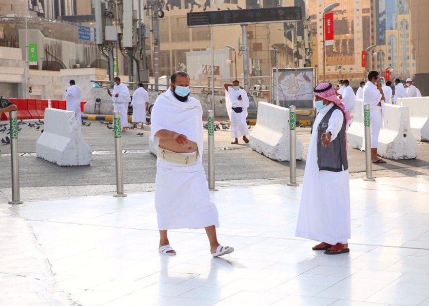 «هيئة المواصفات»: الإحرام يجب أن يتجاوز 99% قطنًا ويخلو من البوليستر والزخارف المخالفة