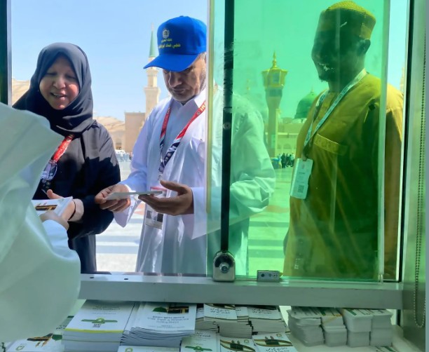 أكثر من نصف مليون مطبوعة توعوية للحجاج في المدينة المنورة بعدة لغات