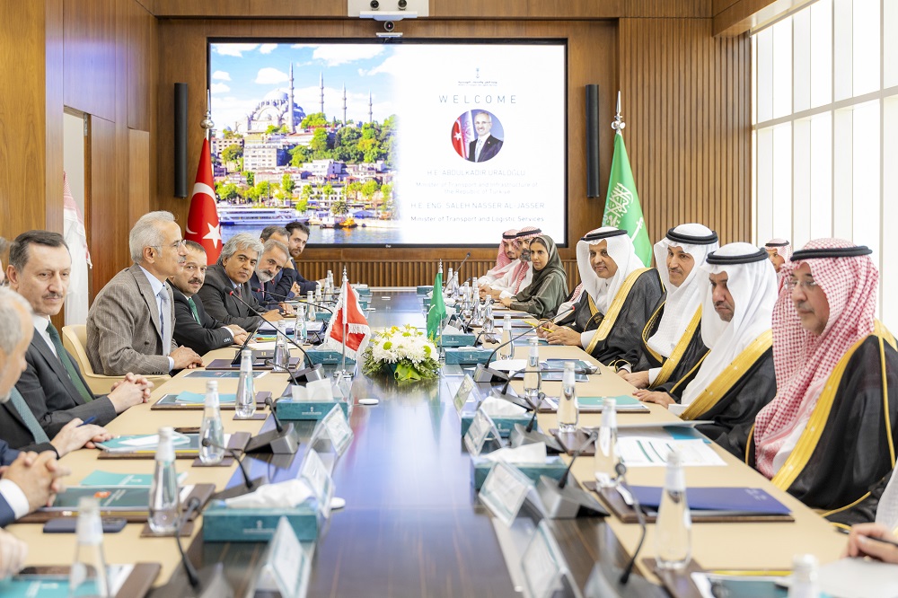 شراكة سعودية تركية لتطوير قطاعات النقل البري والبح