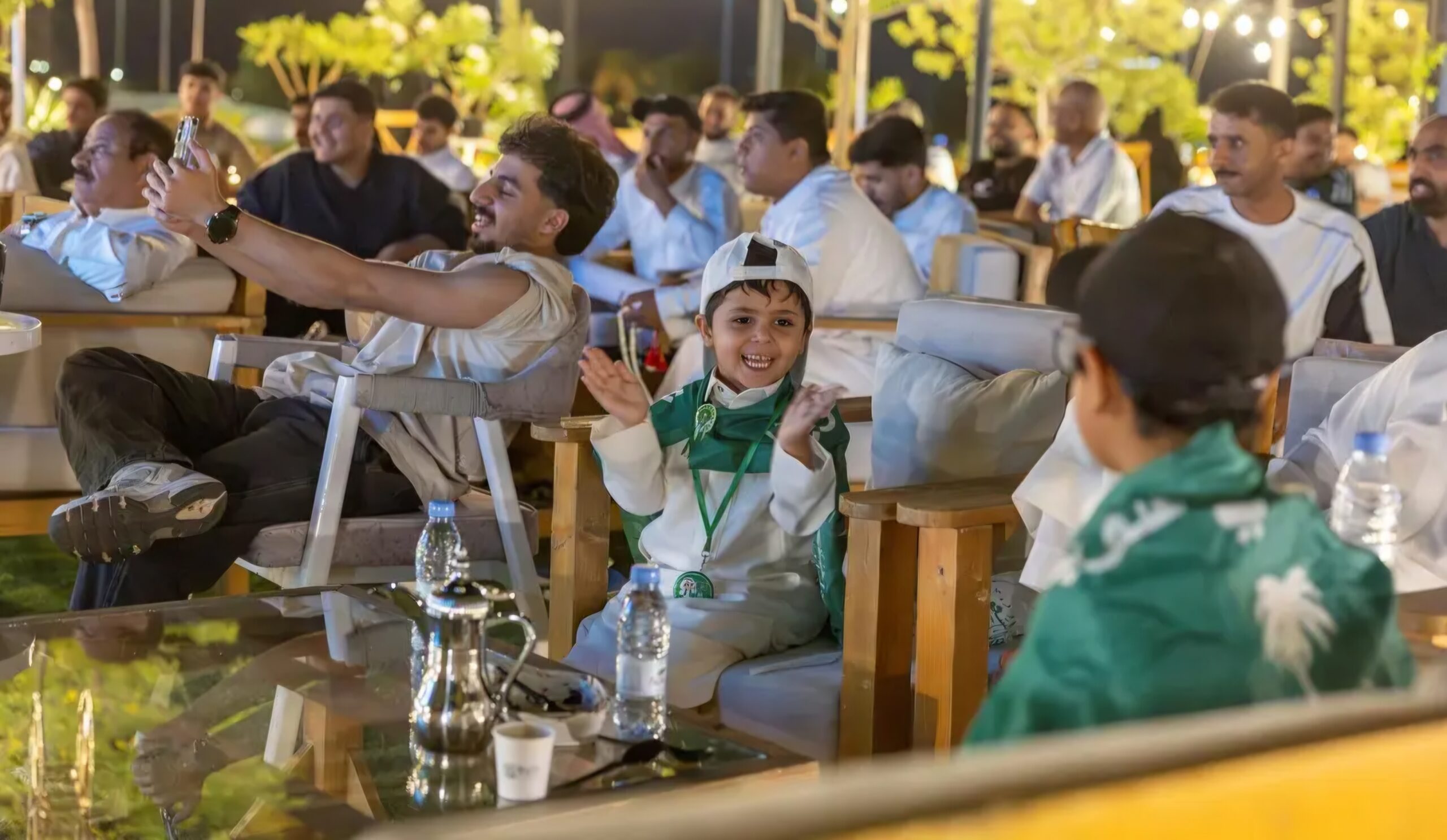 “مدننا تشجع منتخبنا”.. ساحات المملكة تتحول لمدرجات مفتوحة لمساندة الأخضر