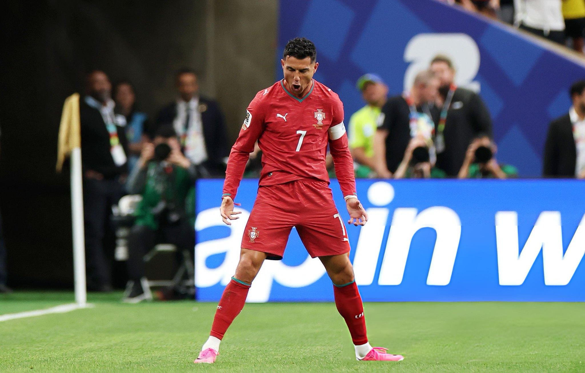 رونالدو: الأمر كان مًظلم بالنسبة لي.. ولكن من يعمل بجد الله يساعده