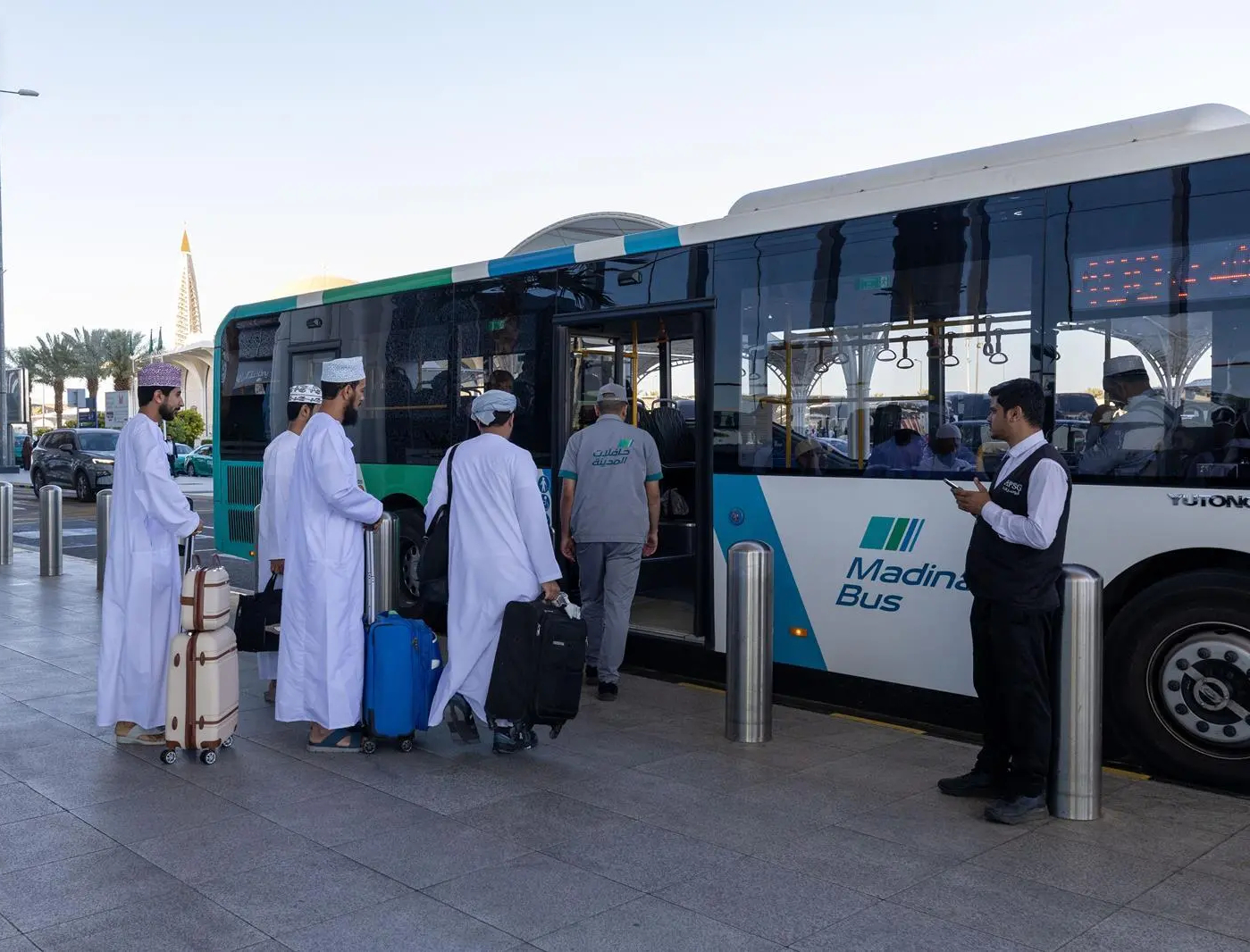 مسار «400» يعمل على مدار 24 ساعة يوميًا لخدمة زوار المسجد ال