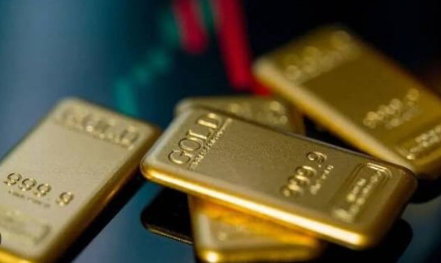 الذهب يفقد بريقه أمام الفائدة.. والأسواق تترقب بيانات التضخم الأمريكية