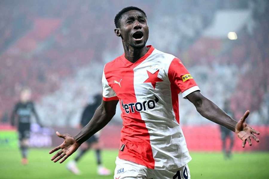 التعاون يتحرك للتعاقد مع الليبيري أوسكار دورلي
