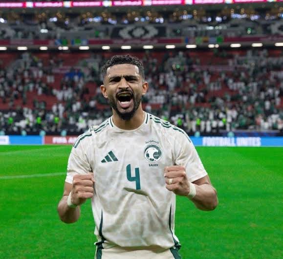 عروض أوروبية لعبد الإله العمري