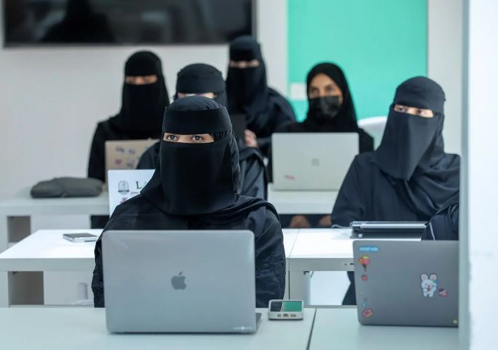 تمكين المرأة السعودية بالقطاع غير الربحي في ظل رؤية المملكة 2030