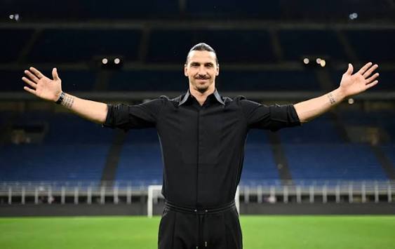 إبراهيموفيتش: منتخب النرويج أشبه بالأسد الجائع