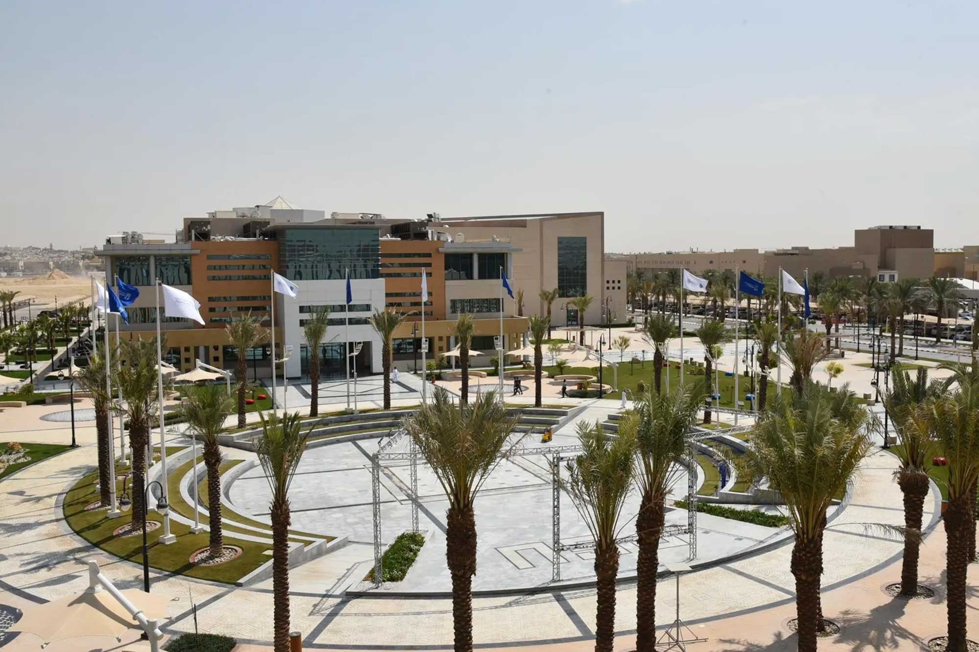 بمنح تصل لـ 100%.. جامعة الأمير سلطان تعلن بدء التسجيل في كلية الطب