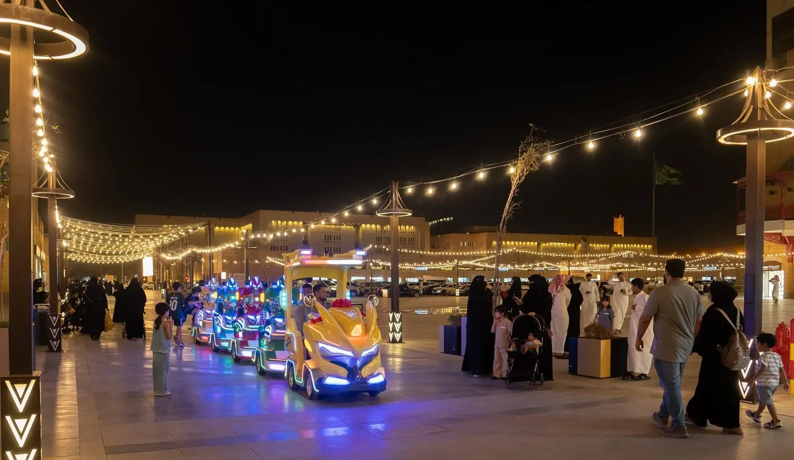 أكشاك القيصرية تجربة تثري الزوار.. “صيفنا على كيفنا” ينعش قلب الرياض التاريخي