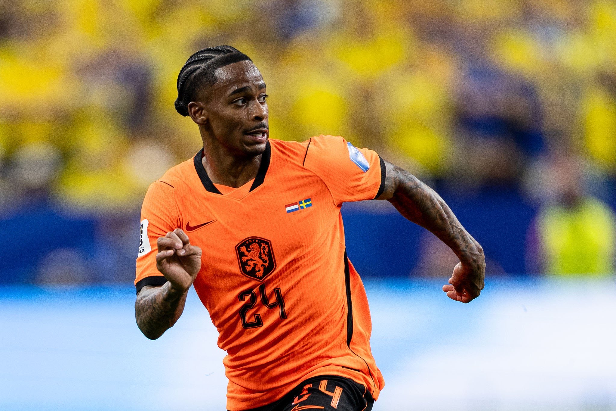 الهلال يتفاوض مع كريسنسيو سومرفيل 
