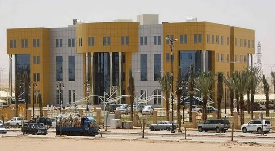 «أمانة الشمالية» تعيد سفلتة 4 أحياء وتشرع في إزالة 66 مبنى آيلًا للسقوط ومهجورًا في ابن شريم