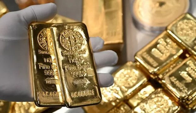 الذهب يتراجع بعد مكاسب قوية وسط ترقب قرارات الفيدرالي