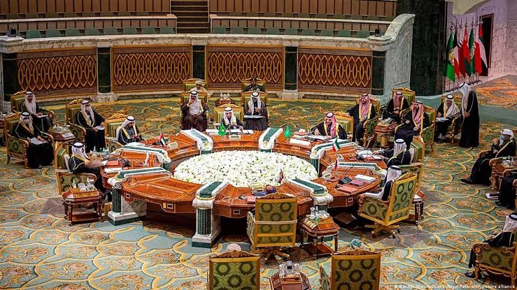 «التعاون الخليجي» يؤكد حق دوله في صون سيادتها ضد الاعتداءات الإيرانية