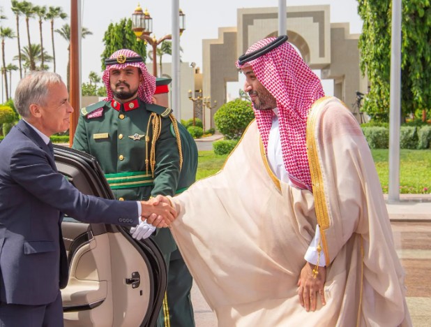 ولي العهد ورئيس وزراء كندا يبحثان تعزيز الشراكة الثنائية ويشهدان توقيع 3 مذكرات تفاهم
