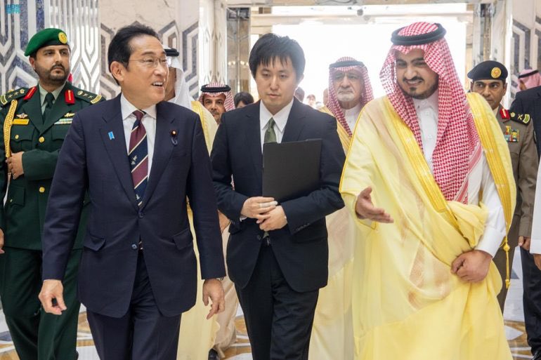 وصول رئيس وزراء اليابان إلى جدة