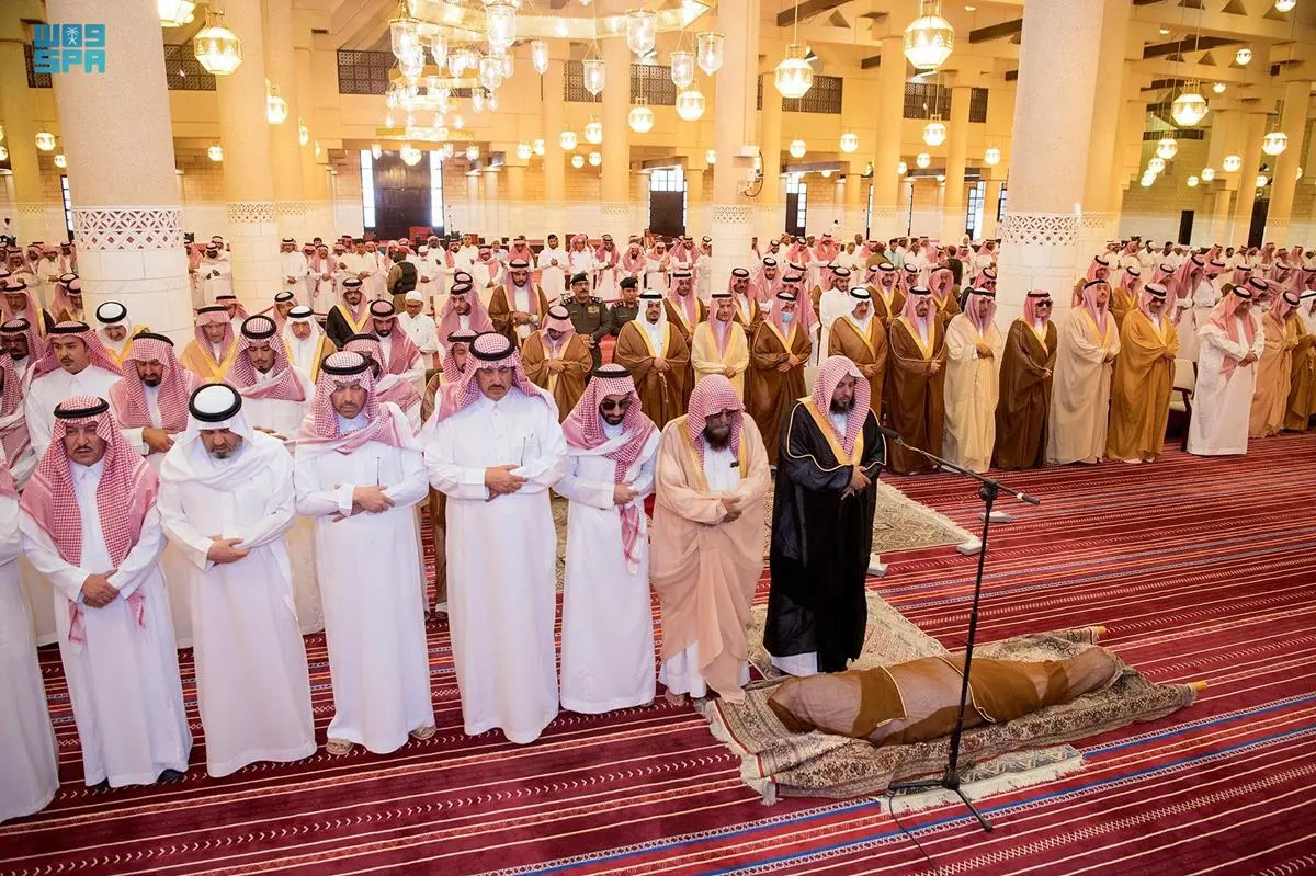 أداء صلاة الميت على الأمير الدكتور تركي بن محمد بن سعود الكبير آل سعود
