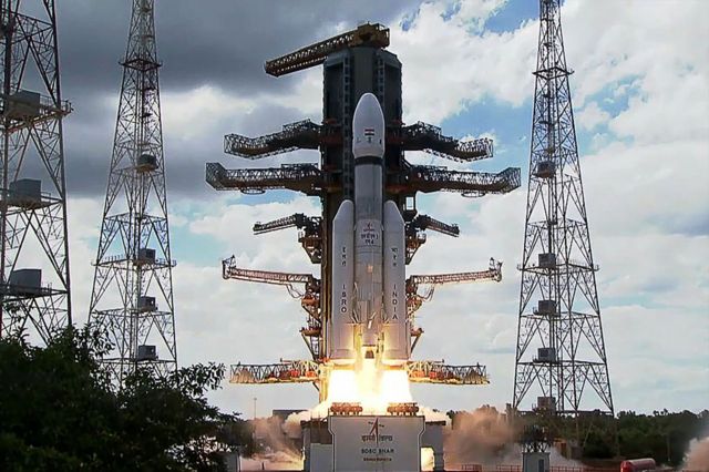 لحطة انطلاق المركبة الفضائية "تشاندرايان-3"