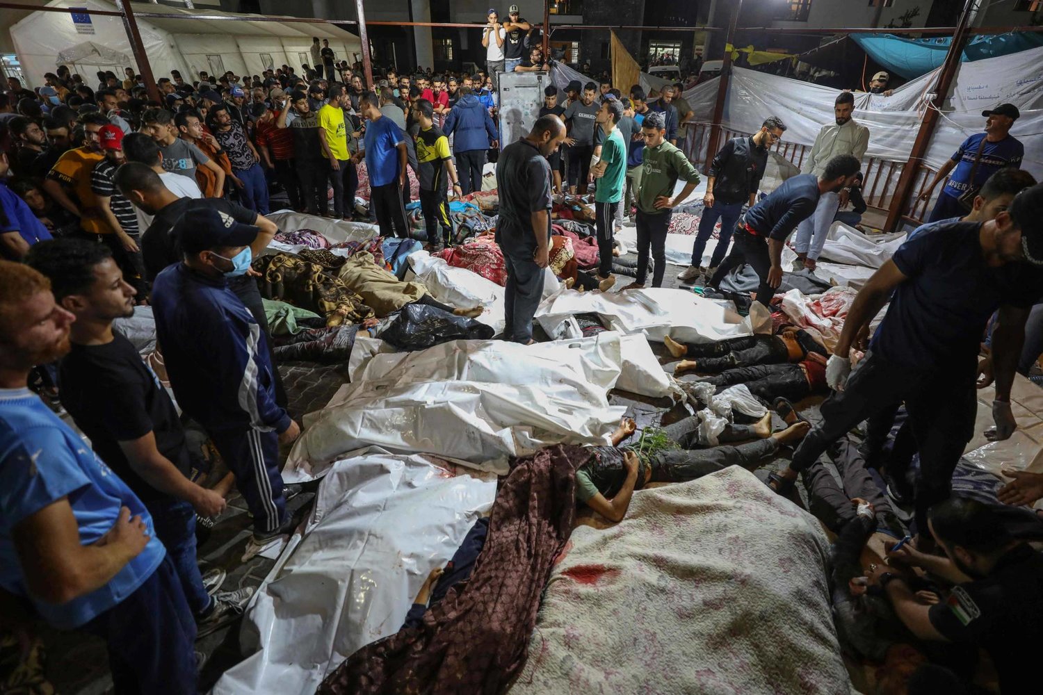 مقتل مئات الفلسطينيين في قصف مستشفى المعمداني