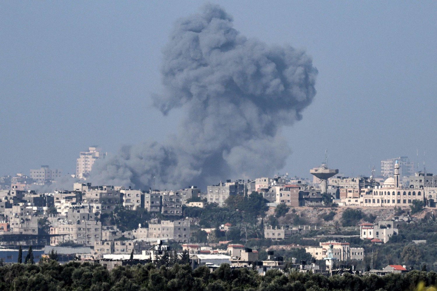 تواصل القصف على قطاع غزة