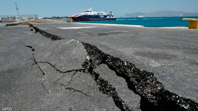 زلزال يضرب اليونان